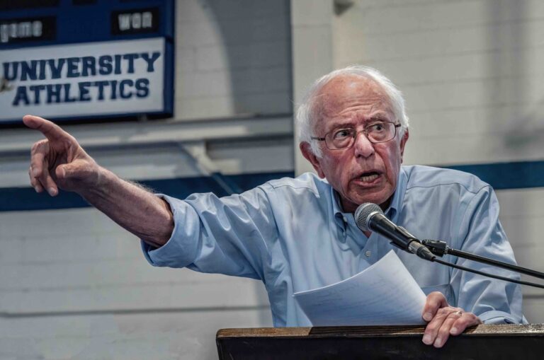 U.S. Sen. Bernie Sanders rallies for minimum wage hike in Nashville